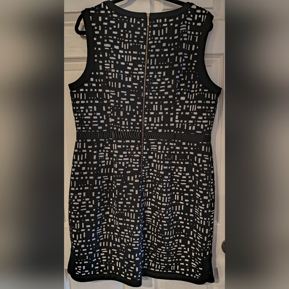 Karl Lagerfeld Black & White Geometric Sz 16 Dress - Picture 7 of 8